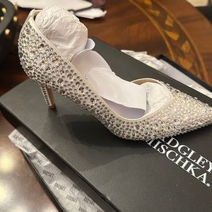 Badgley Mischka brand new crystal embellished dressy pumps